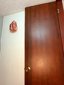 Snapshot of Sarahcutexoxox chatting on March 4, 8:37 pm Sarahcutexoxox online show from March 4, 8:37 pm