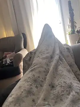 Snapshot of Galal_22 chatting on April 11, 6:18 am Galal 22 online show from April 11, 6:18 am