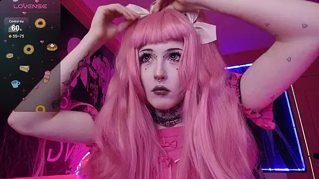 Snapshot of MilkMeSoftly chatting on October 17, 8:17 am MilkMeSoftly online show from October 17, 8:17 am