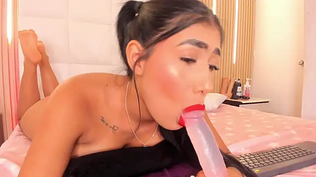 Elody rousse online show from February 28, 12:50 pm