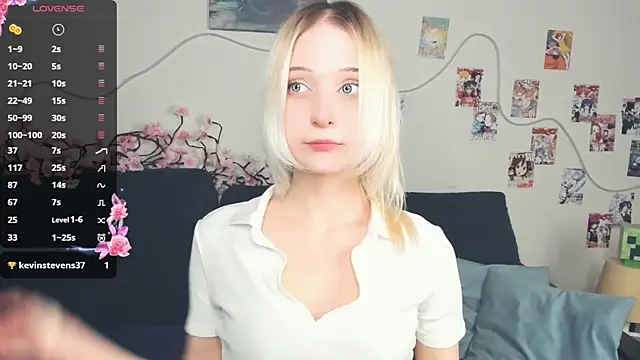 Megan--chan online show from March 6, 5:09 pm