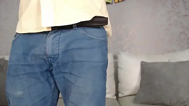 Snapshot of JuanKFit_45 chatting on October 31, 1:34 pm JuanKFit 45 online show from October 31, 1:34 pm