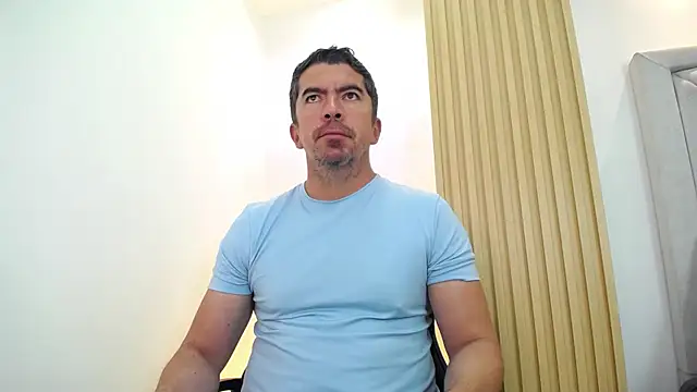 JuanKFit 45 online show from April 24, 1:02 pm