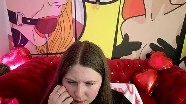 Snapshot of CraveeDoll chatting on February 12, 8:04 pm CraveeDoll online show from February 12, 8:04 pm