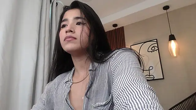 Lia Mar  online show from January 7, 5:59 pm