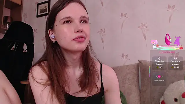 Snapshot of Annatomnaya chatting on August 7, 2:19 pm Annatomnaya online show from August 7, 2:19 pm