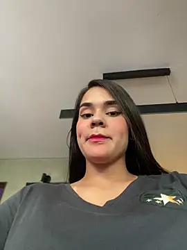 BellaLeclair online show from October 15, 4:29 pm