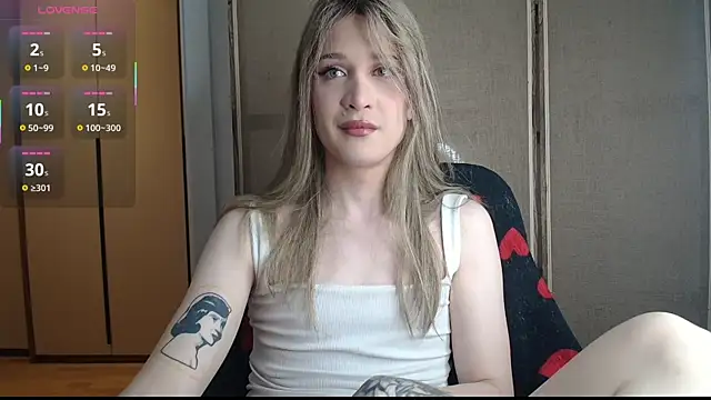Snapshot of Crystal_Valentine chatting on June 16, 3:36 pm Crystal Valentine online show from June 16, 3:36 pm