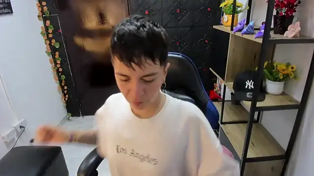  Hannah Hot online show from April 15, 2:40 am