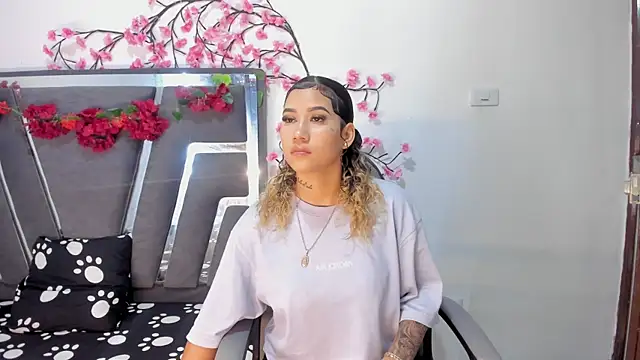 ManelykGonzalez online show from September 18, 7:38 pm
