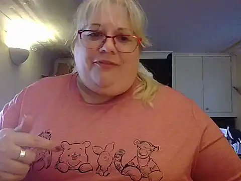 Kinkyhousewife83 online show from October 8, 9:29 am