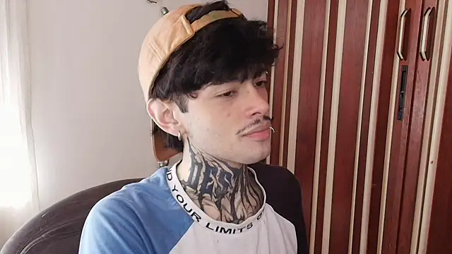 Mihail leroy online show from December 17, 1:50 pm