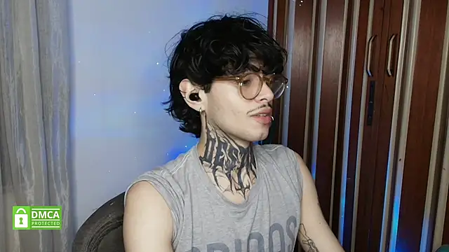 Mihail leroy online show from February 24, 1:25 am