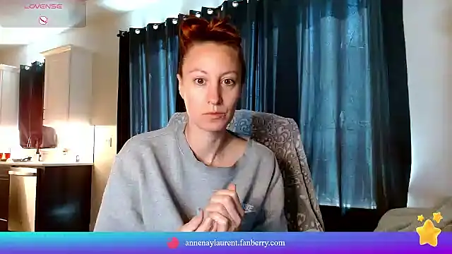 Snapshot of AnneNay chatting on June 24, 5:01 pm AnneNay online show from June 24, 5:01 pm