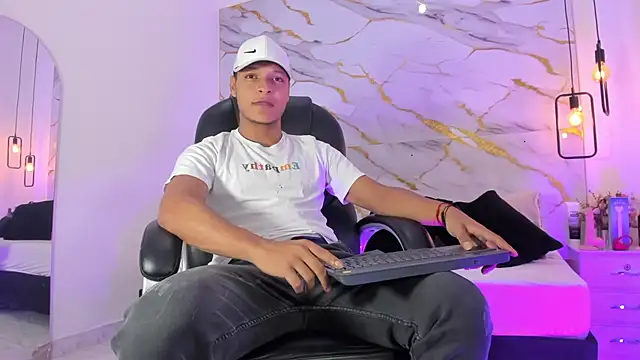 Ricky Owens1 online show from October 13, 1:11 pm