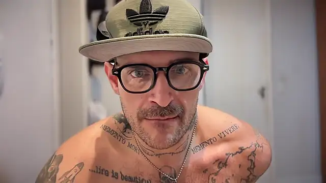 brrasssssillll online show from June 24, 1:37 am