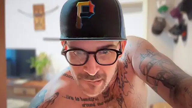 brrasssssillll online show from June 24, 4:50 pm