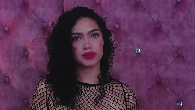 Snapshot of MaddisonBelucci chatting on September 19, 8:31 pm MaddisonBelucci online show from September 19, 8:31 pm