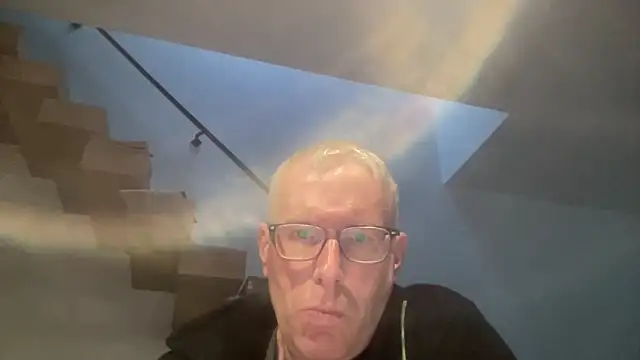 choupipat1 online show from March 3, 6:41 am