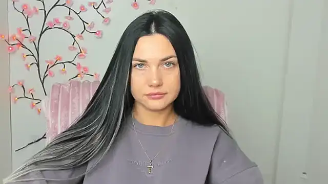 Lune Moon online show from February 19, 6:31 am