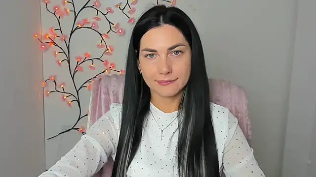 Snapshot of Lune_Moon chatting on July 8, 5:34 am Lune Moon online show from July 8, 5:34 am