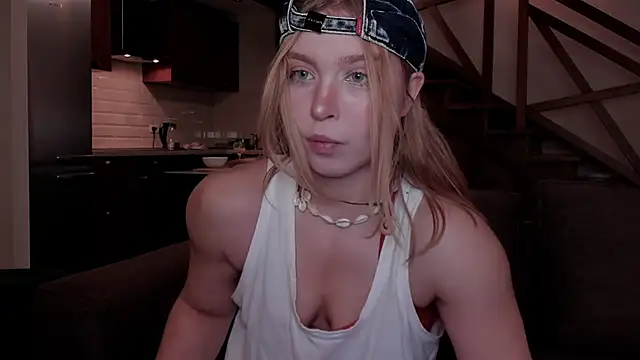 Snapshot of VanillaLivitski chatting on October 10, 11:09 am VanillaLivitski online show from October 10, 11:09 am