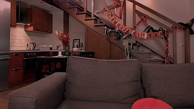 Snapshot of VanillaLivitski chatting on October 27, 1:37 pm VanillaLivitski online show from October 27, 1:37 pm