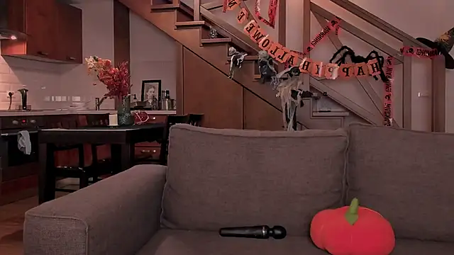 Snapshot of VanillaLivitski chatting on October 29, 1:35 pm VanillaLivitski online show from October 29, 1:35 pm