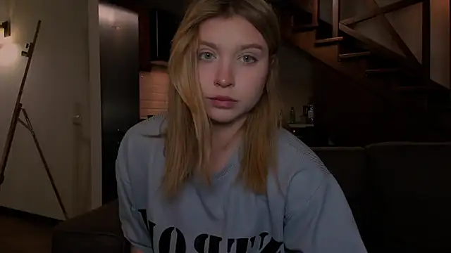 Snapshot of VanillaLivitski chatting on November 24, 1:22 pm VanillaLivitski online show from November 24, 1:22 pm