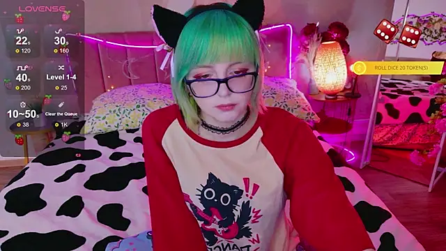 CoralineYoung online show from April 26, 7:06 am