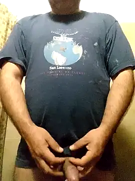 Snapshot of CurableMow chatting on September 20, 8:32 pm CurableMow online show from September 20, 8:32 pm