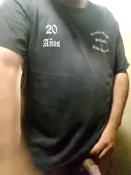 Snapshot of CurableMow chatting on September 22, 7:38 pm CurableMow online show from September 22, 7:38 pm