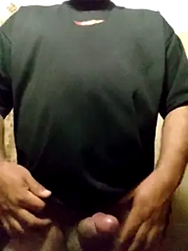 Snapshot of CurableMow chatting on October 22, 11:15 pm CurableMow online show from October 22, 11:15 pm