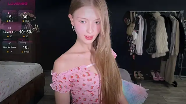 holylisssa online show from October 9, 5:44 pm