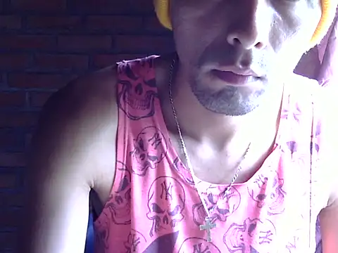 Snapshot of Boycumlatino chatting on January 7, 2:30 pm Boycumlatino online show from January 7, 2:30 pm