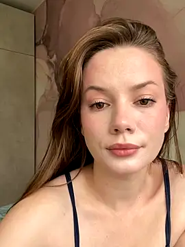 Rosie Holmes  online show from September 26, 5:11 am