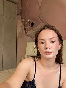 Rosie Holmes  online show from September 27, 3:22 am