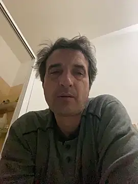 Snapshot of sasatimido chatting on April 17, 3:31 am sasatimido online show from April 17, 3:31 am