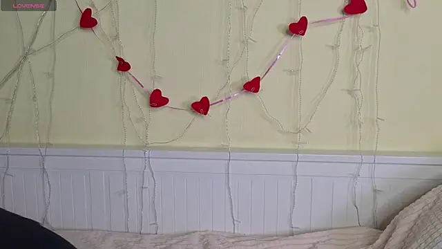 Snapshot of PortiaHedge chatting on October 14, 6:42 pm PortiaHedge online show from October 14, 6:42 pm