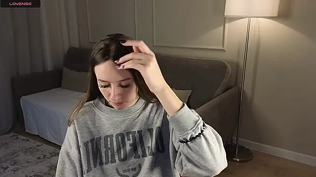 Snapshot of cutienaughtygirl chatting on October 15, 8:36 am cutienaughtygirl online show from October 15, 8:36 am