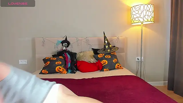 Snapshot of cutienaughtygirl chatting on October 22, 10:04 am cutienaughtygirl online show from October 22, 10:04 am