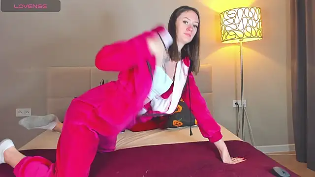 Snapshot of cutienaughtygirl chatting on November 12, 11:43 am cutienaughtygirl online show from November 12, 11:43 am