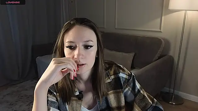 Snapshot of cutienaughtygirl chatting on November 19, 8:25 am cutienaughtygirl online show from November 19, 8:25 am