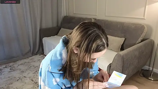 Snapshot of cutienaughtygirl chatting on November 28, 8:17 am cutienaughtygirl online show from November 28, 8:17 am