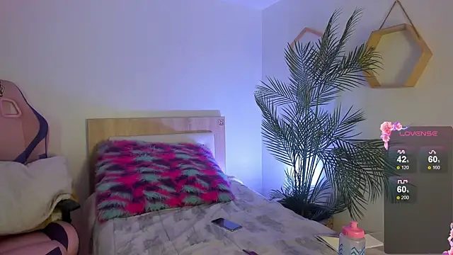 Hadid Jimenez  online show from March 27, 11:04 pm