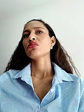 Snapshot of SofiaDelicia chatting on September 22, 3:03 pm SofiaDelicia online show from September 22, 3:03 pm