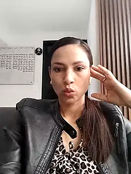 Snapshot of SofiaDelicia chatting on October 12, 1:43 pm SofiaDelicia online show from October 12, 1:43 pm