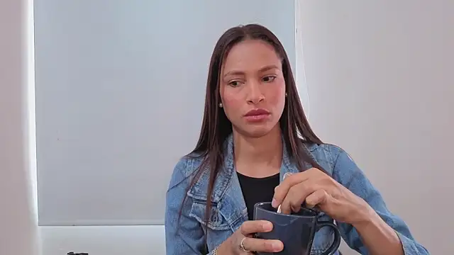 SofiaDelicia online show from December 1, 2:44 pm