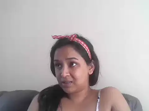 Snapshot of cute_indianxo chatting on October 9, 8:56 am cute indianxo online show from October 9, 8:56 am