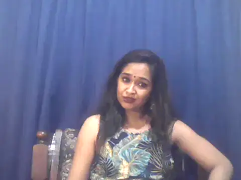 Snapshot of cute_indianxo chatting on November 7, 6:41 pm cute indianxo online show from November 7, 6:41 pm